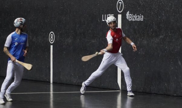 Martínez , K.O..